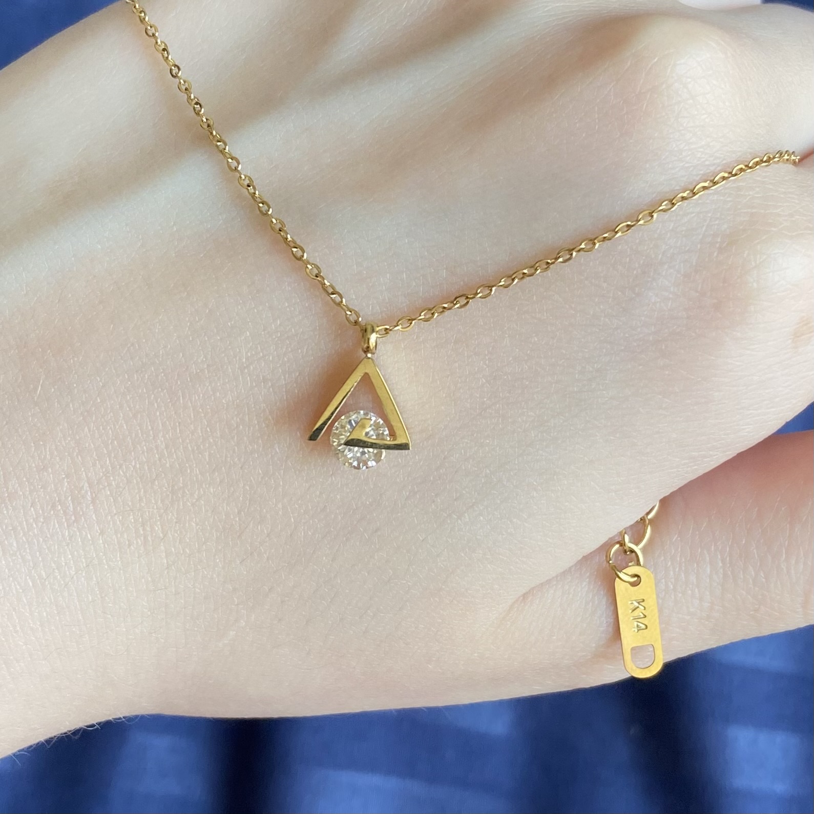 گردنبند استیل مثلثی